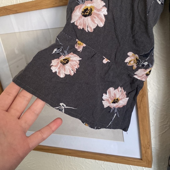 Donating 2/24 | LAST CHANCE SALE! Be Cool floral romper - Picture 4 of 5